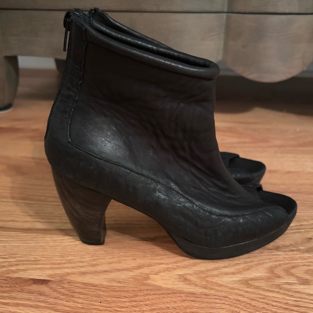 Calleen Cordero Black Leather Open Toe Boots Size 6